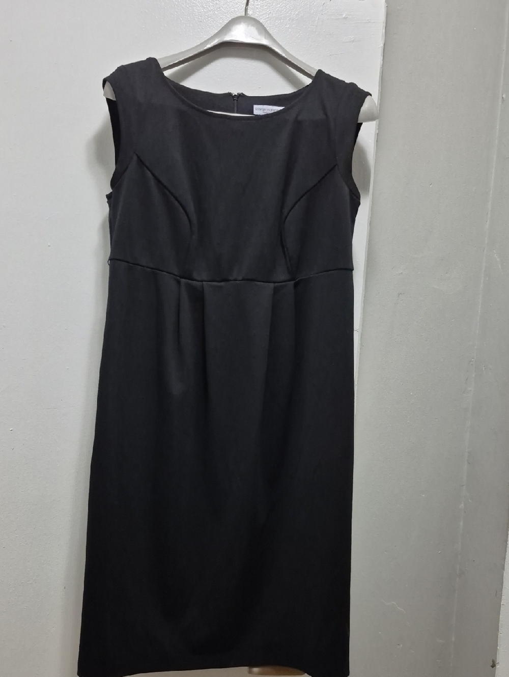 Liz Lange Black Sleeveless Midi Maternity Sheath Dress